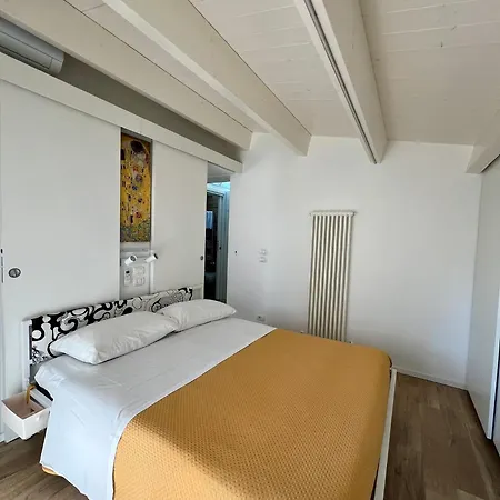 Casa Klimt Vicinissima Al Mare Parcheggio Privato Gratuito Se Disponibile *