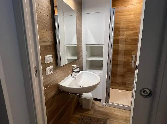 Casa Klimt Vicinissima Al Mare Parcheggio Privato Gratuito Se Disponibile Daire *