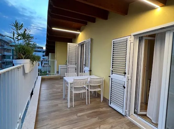 Daire Casa Klimt Vicinissima Al Mare Parcheggio Privato Gratuito Se Disponibile *