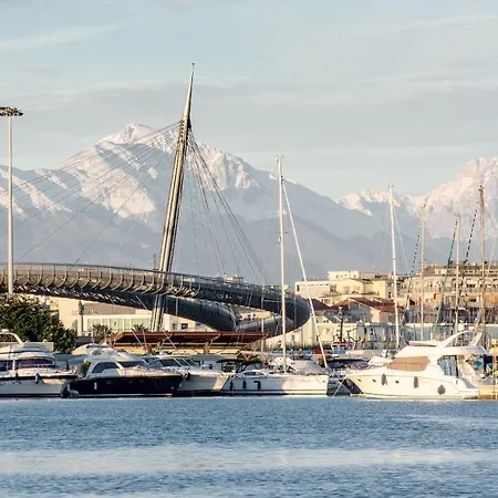 Casa Klimt Vicinissima Al Mare Parcheggio Privato Gratuito Se Disponibile Pescara