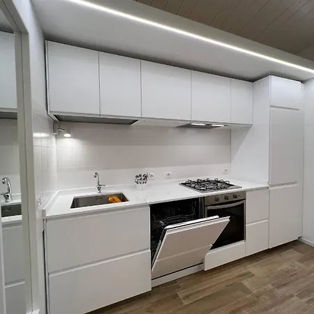 Casa Klimt Vicinissima Al Mare Parcheggio Privato Gratuito Se Disponibile Διαμέρισμα *