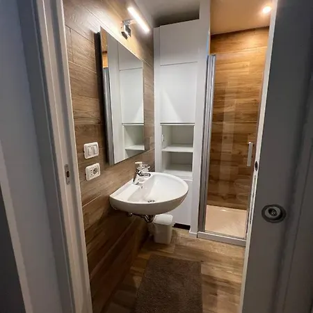 Casa Klimt Vicinissima Al Mare Parcheggio Privato Gratuito Se Disponibile Διαμέρισμα *