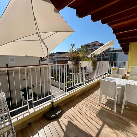 Lejlighed Casa Klimt Vicinissima Al Mare Parcheggio Privato Gratuito Se Disponibile *