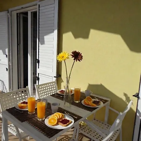 Casa Klimt Vicinissima Al Mare Parcheggio Privato Gratuito Se Disponibile