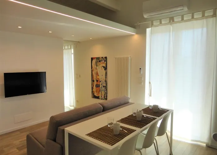 Apartment Casa Klimt Vicinissima Al Mare Parcheggio Privato Gratuito Se Disponibile