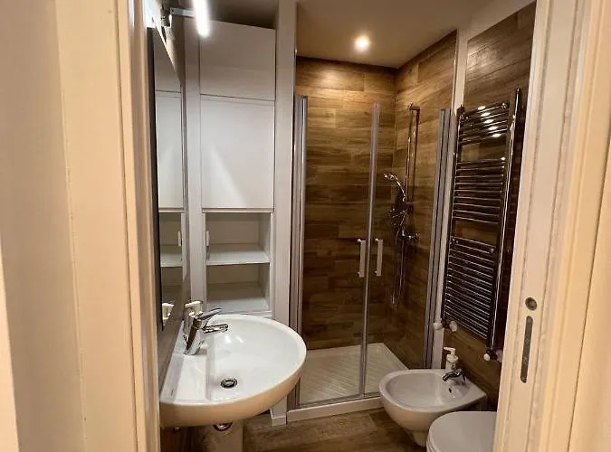 Casa Klimt Vicinissima Al Mare Parcheggio Privato Gratuito Se Disponibile Lejlighed Pescara