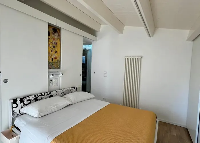 Casa Klimt Vicinissima Al Mare Parcheggio Privato Gratuito Se Disponibile *